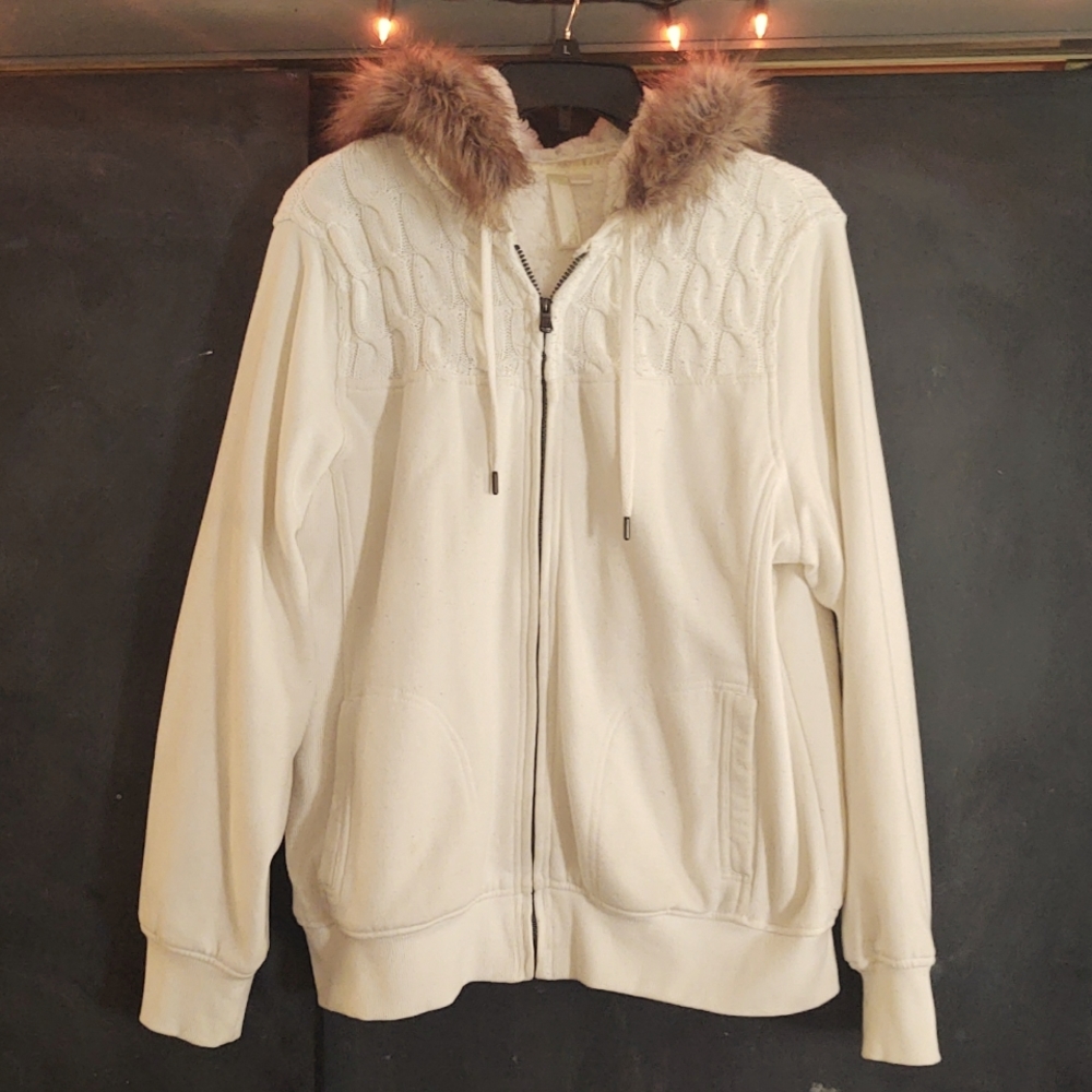 Green Tea White Hooded Sweatshirt XL
